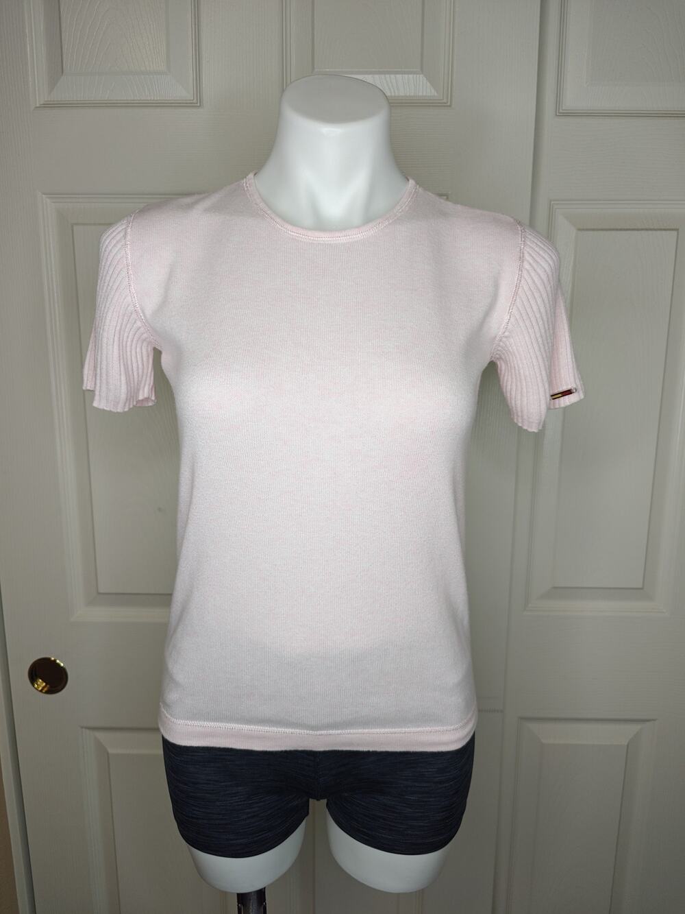 Vintage Y2K Tommy Hilfiger light pink short sleeve knit top sz S